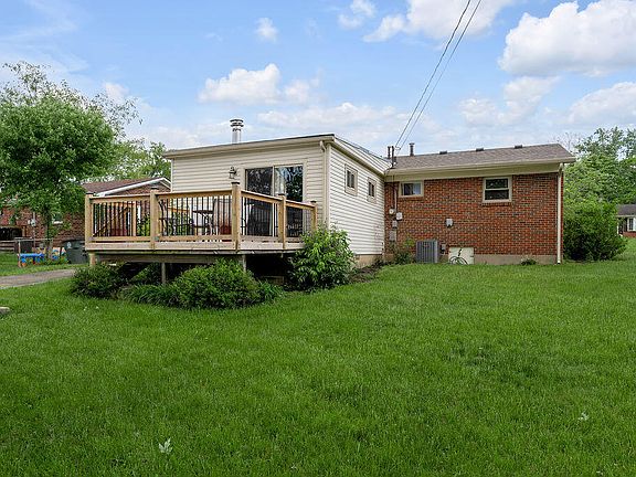 3rd image of 1120 Centurian Rd