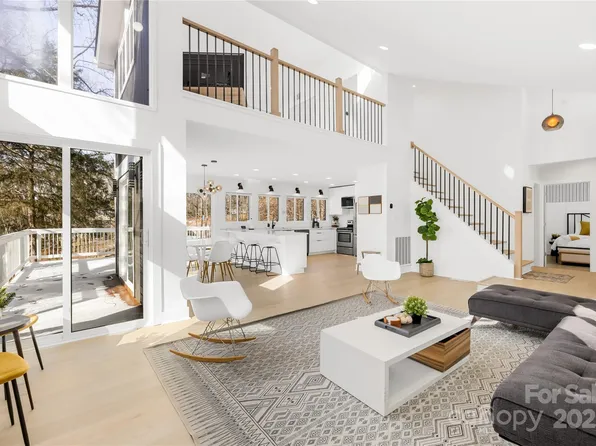 126 Abbey Ln, Mount Gilead, NC 27306