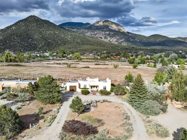11 Los Altos, Arroyo Seco, NM 87514-9999