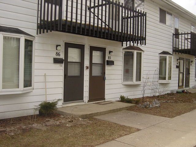 1st image of 85 N Lakewood Gardens Ln