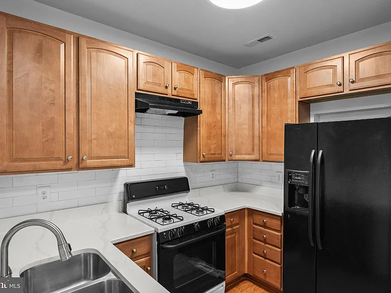 13 River Ln — Photo 9