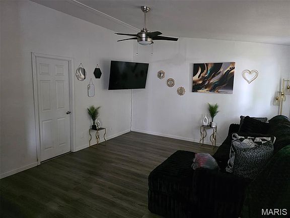 5th image of 120 Saint Robert Dr