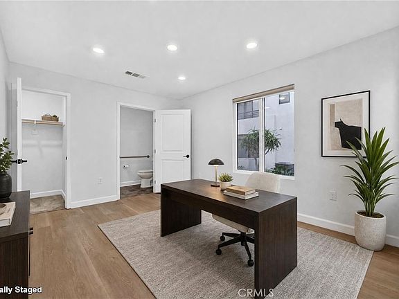 3rd image of 2131 Acara Cir