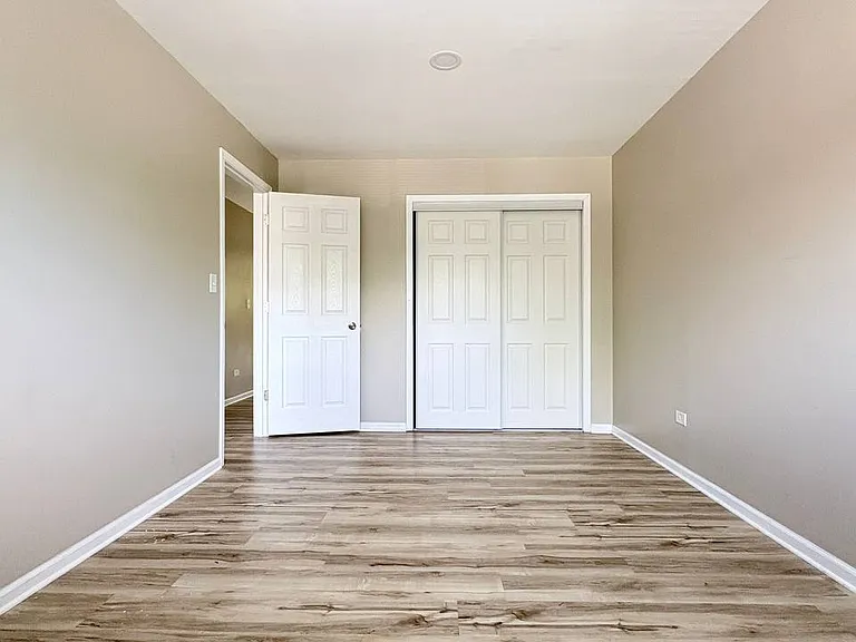 1527 Norway Ln #2B — Photo 2