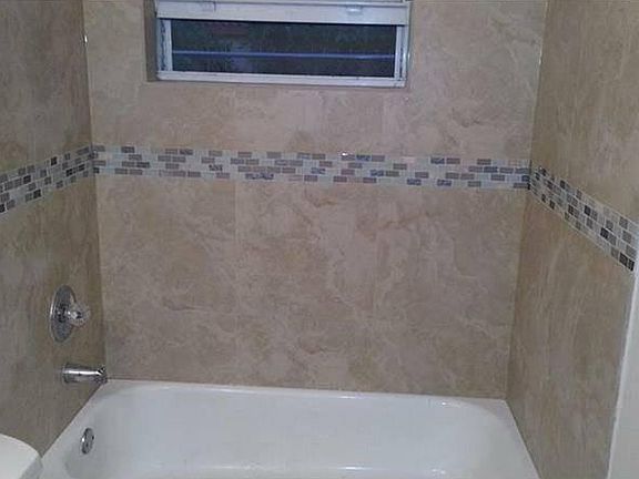 5th image of 2540 NE 184th Ter