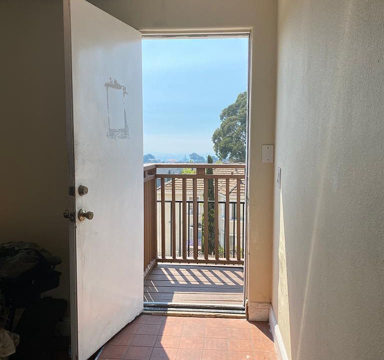 1st image of 3055 Chronicle Ave #1