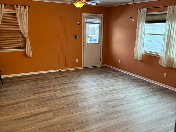 4th image of 3834 Klondike Ln #4