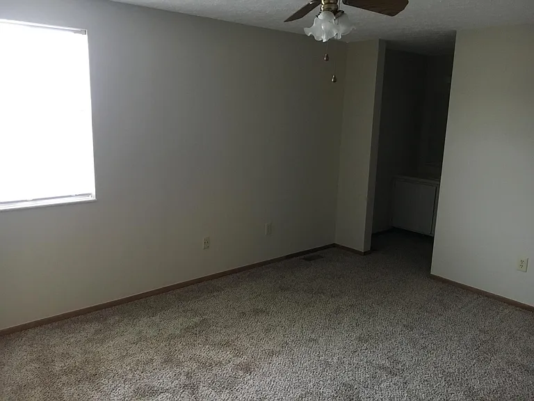 1790 Queensbridge Dr — Photo 11