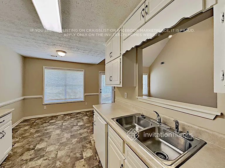400 Freedom Dr — Photo 10