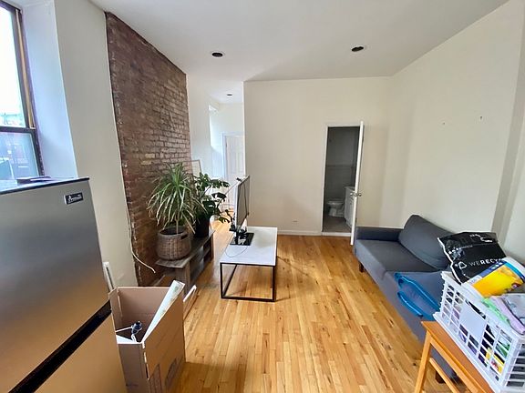 2nd image of 250 E 3rd St #2