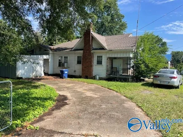 210 N Thaxton St, Albertville, AL 35950
