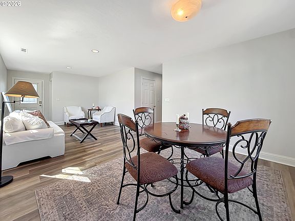 4th image of 714 Pioneer Rd #4B