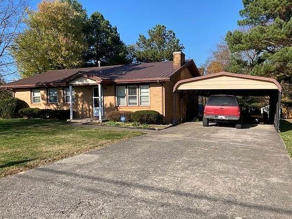 2nd image of 811 Hanley Ln