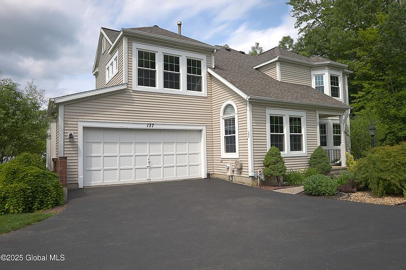 2nd image of 137 Killarney Drive