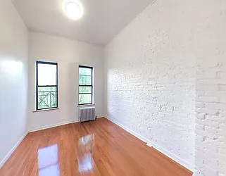 Rented by R New York