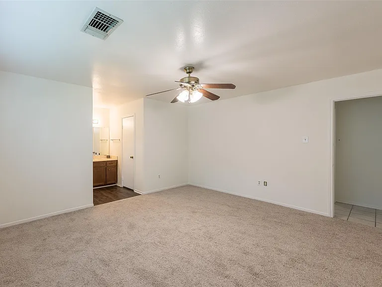 1663 Chilton Ln — Photo 6