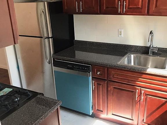 3rd image of 1515 Metropolitan Avenue #6B