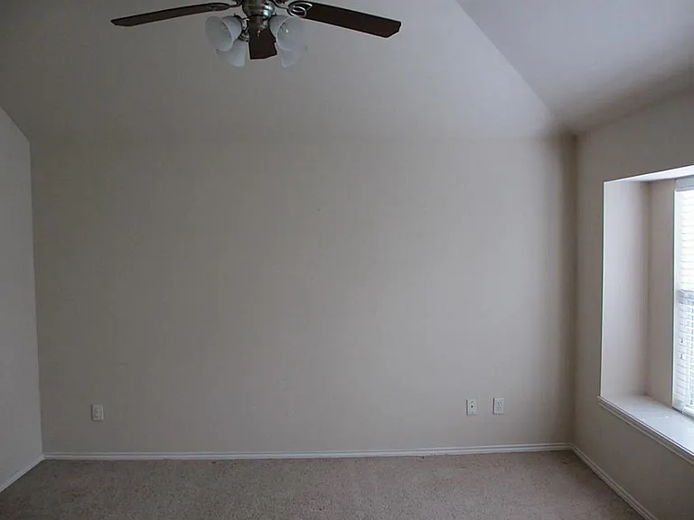 6031 Lynwood Banks Ln — Photo 9