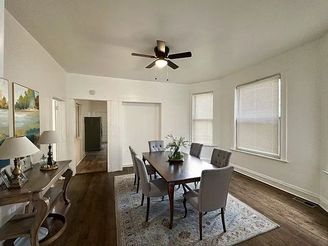 3 bed, 1.0 bath, 1104 sqft, $2,000 — Photo 2