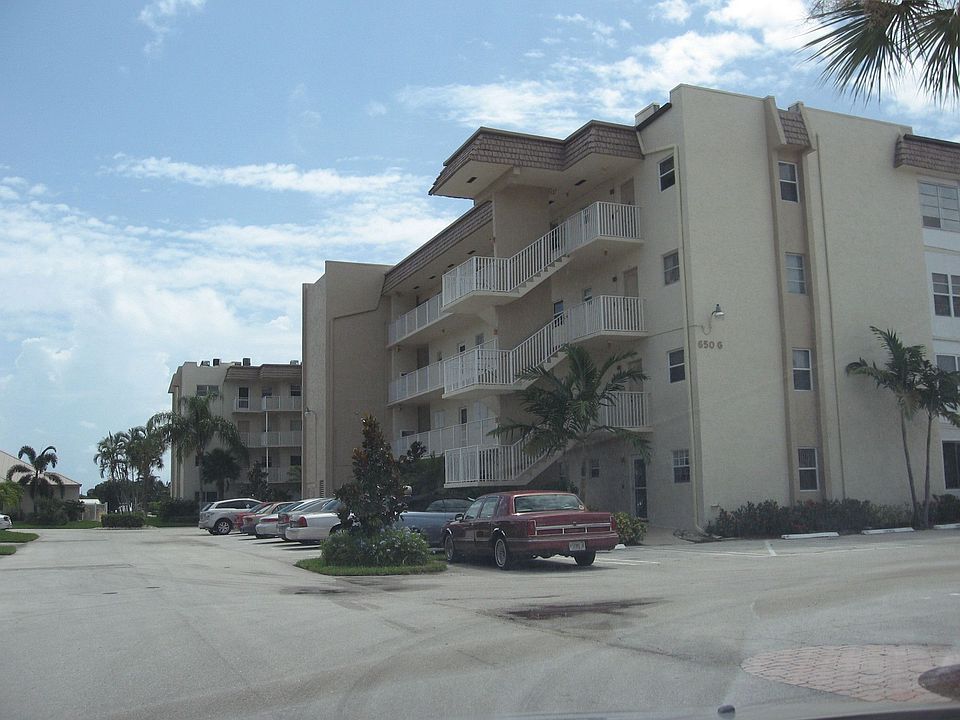 Top floor on the corner