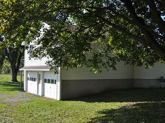 3rd image of 4299 Skyline Dr