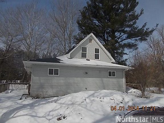 3rd image of 1596 397th Ave NE