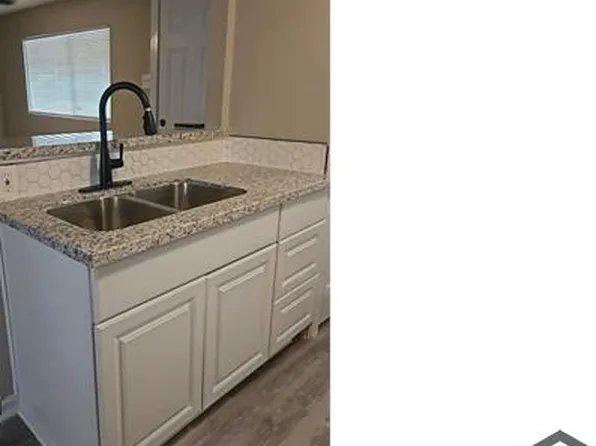 4216 Crites St, Houston, TX 77003