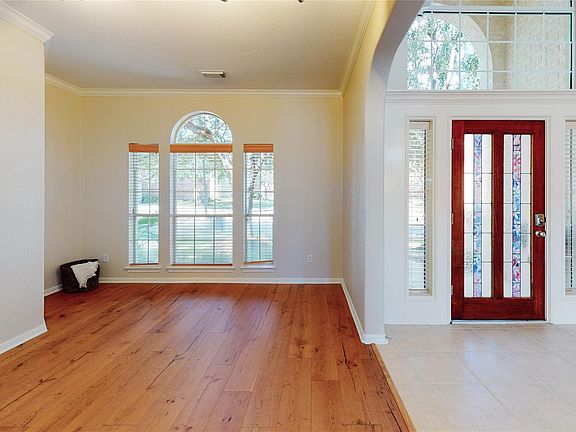 5th image of 2930 Castlerock Ct