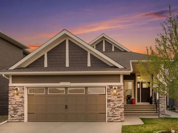 51 N Mist Mountain Rise, Okotoks, AB T1S 5R4