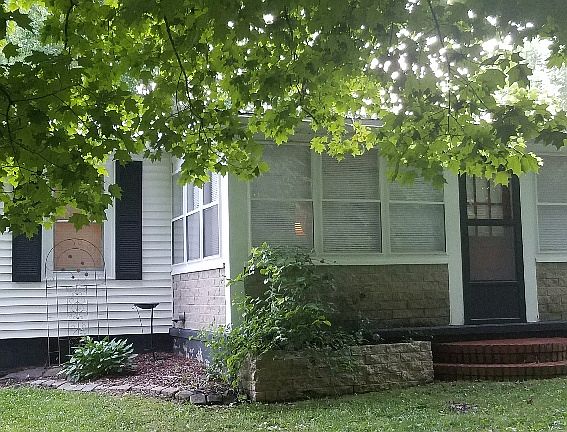 2nd image of 1259 Arnold Pl
