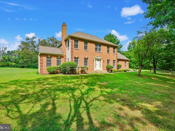 7341 Cliff Pine Dr, Gaithersburg, MD 20879