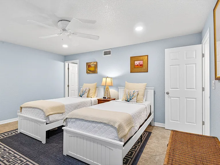 2100 Gulf Blvd #11 — Photo 24
