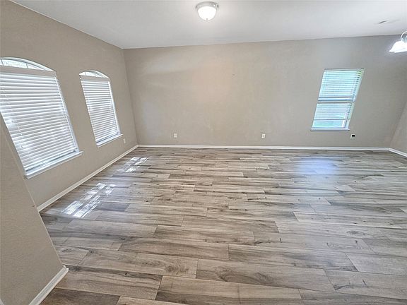 3rd image of 2835 Mustang Hill Ln
