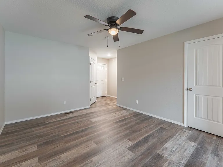 Oakwood Heights Townhomes — Photo 75
