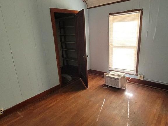 4th image of 1501 S Baird St