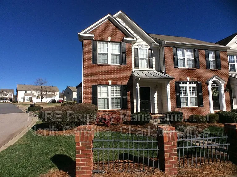 18040 Delmas Dr — Photo 3