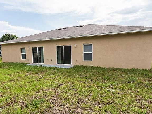 4th image of 323 Clermont Dr #A