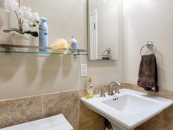 2nd image of 143 Lawton Dr Unit A