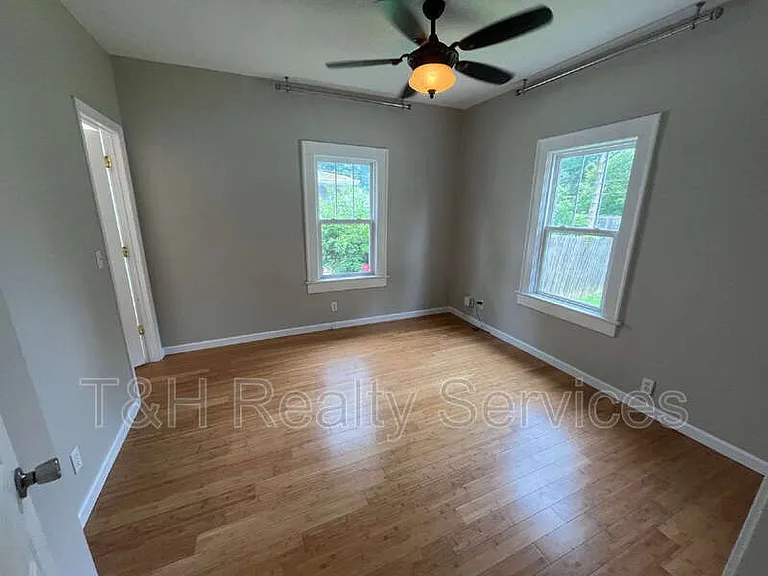 4831 Winthrop Ave — Photo 11