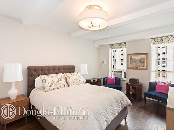 5th image of 333 W 56th St APT 5B