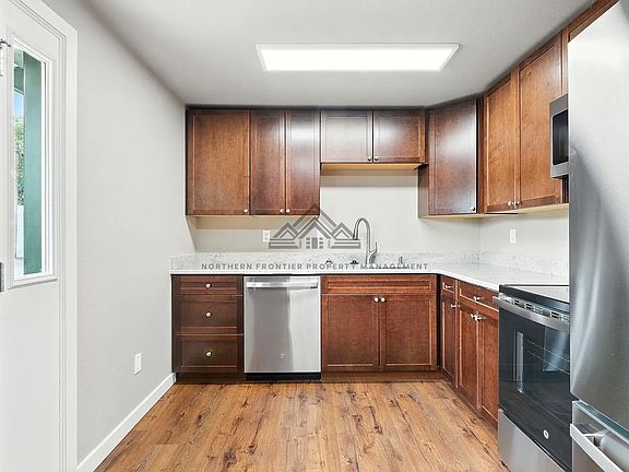 4th image of 524 E Pine St APT B