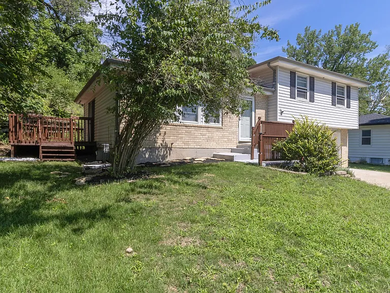 6700 NW Evelyn St — Photo 26