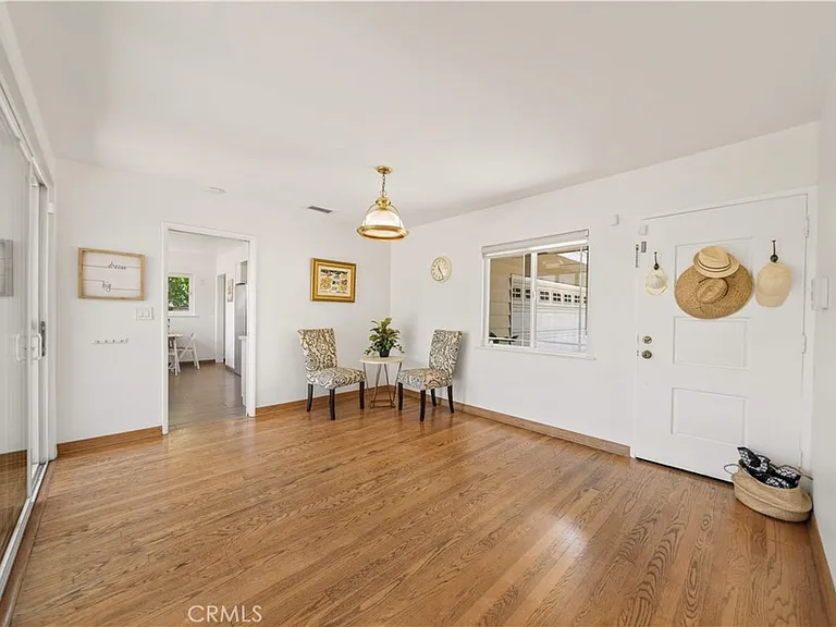 1033 S Isabella Ave — Photo 6