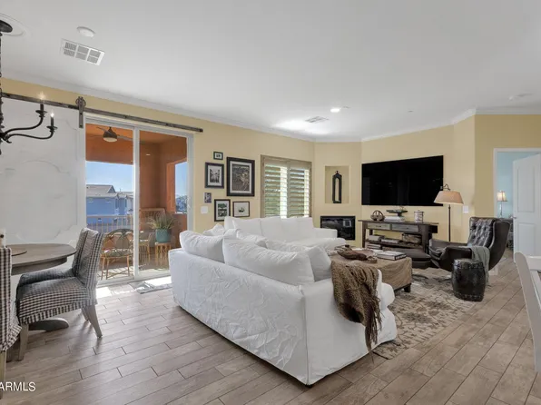 900 S CANAL Drive #202, Chandler, AZ 85225