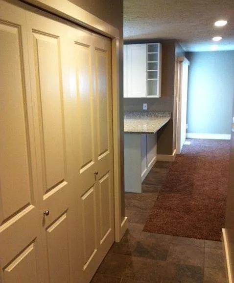 461 S 800 E — Photo 6