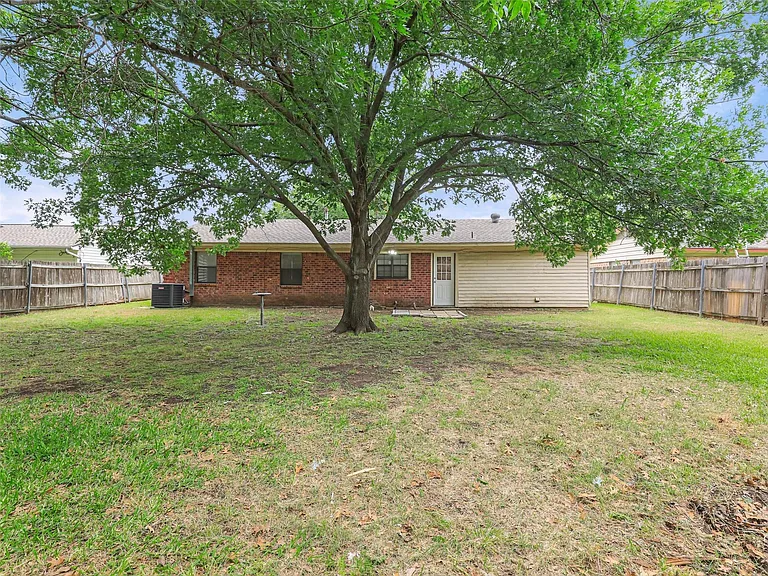14025 Janwood Ln — Photo 21