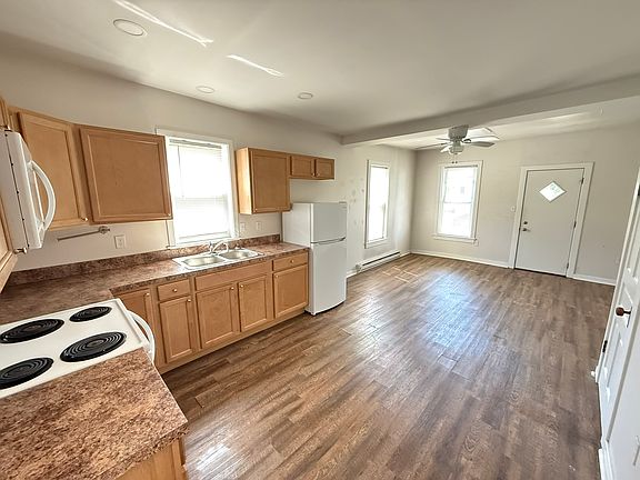 4th image of 76 E Church St #B