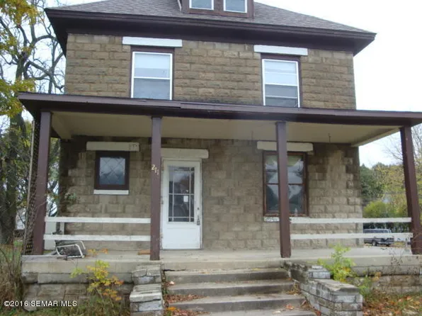 211 Lafayette Ave SW, Eyota, MN 55934