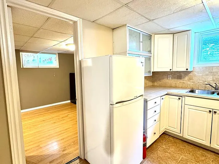 19 Westchester Rd #BASEMENT — Photo 5