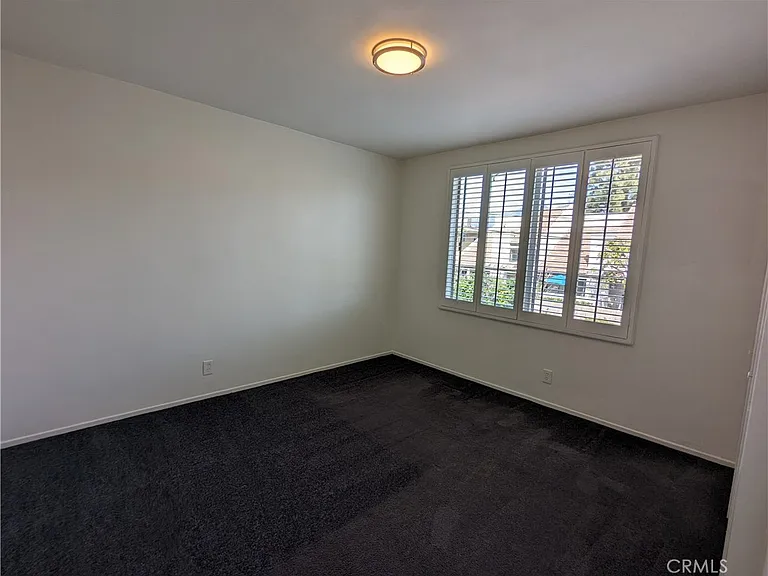 589 Fairview Ave — Photo 32